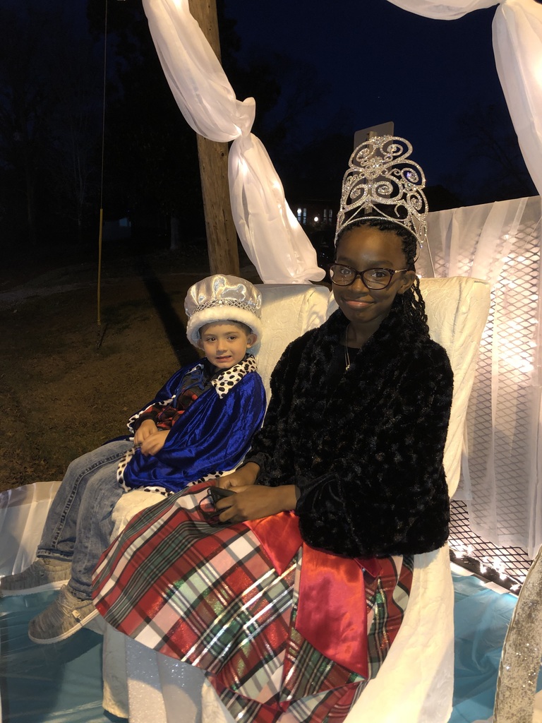 Weir Elementary School Christmas Float
